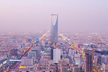 Flying from Dubai to Riyadh